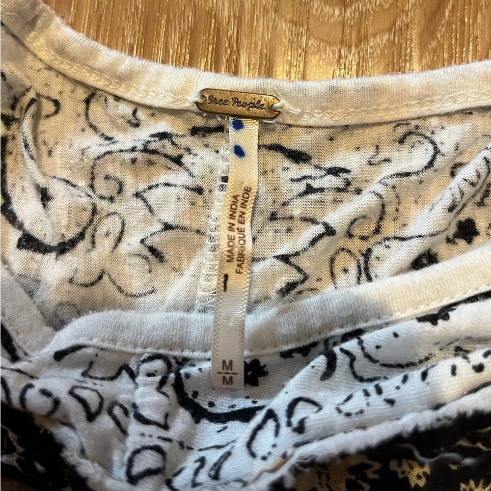 Long sleeve pattern top - Picture 2 of 2